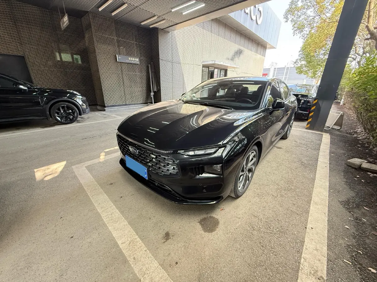 2023 Ford Mondeo 2.0T 254HP L4 8AT,autocango,china used car exporter,china ev exporter,chinese used car exporter,chinese used ev exporter