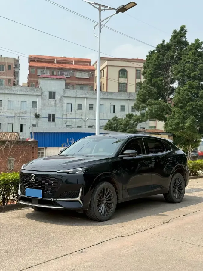 2021 ChangAn UNI-K 2.0T 233HP L4 8AT,autocango,china used car exporter,china ev exporter,chinese used car exporter,chinese used ev exporter