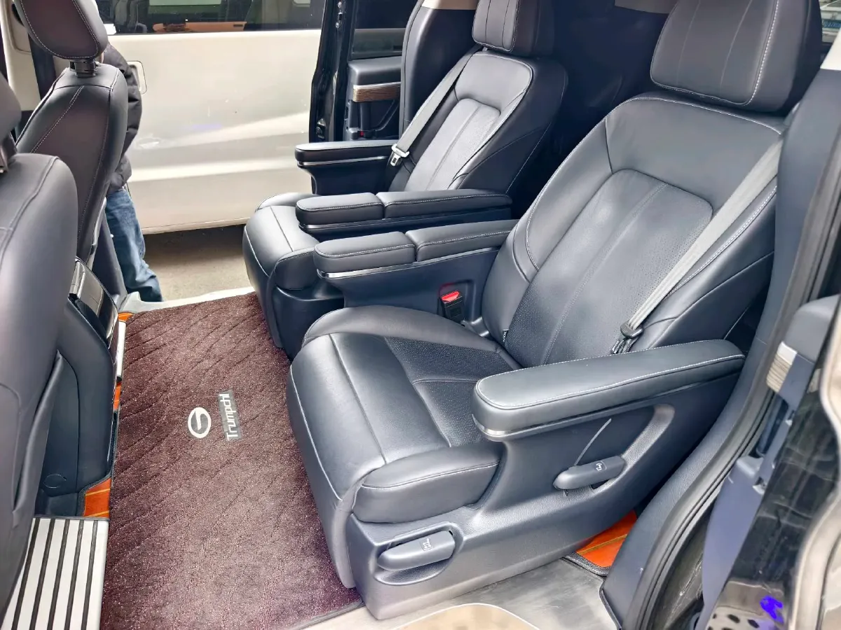 2023 GAC Trumpchi M8 2.0T 252HP L4 8AT,autocango,china used car exporter,china ev exporter,chinese used car exporter,chinese used ev exporter