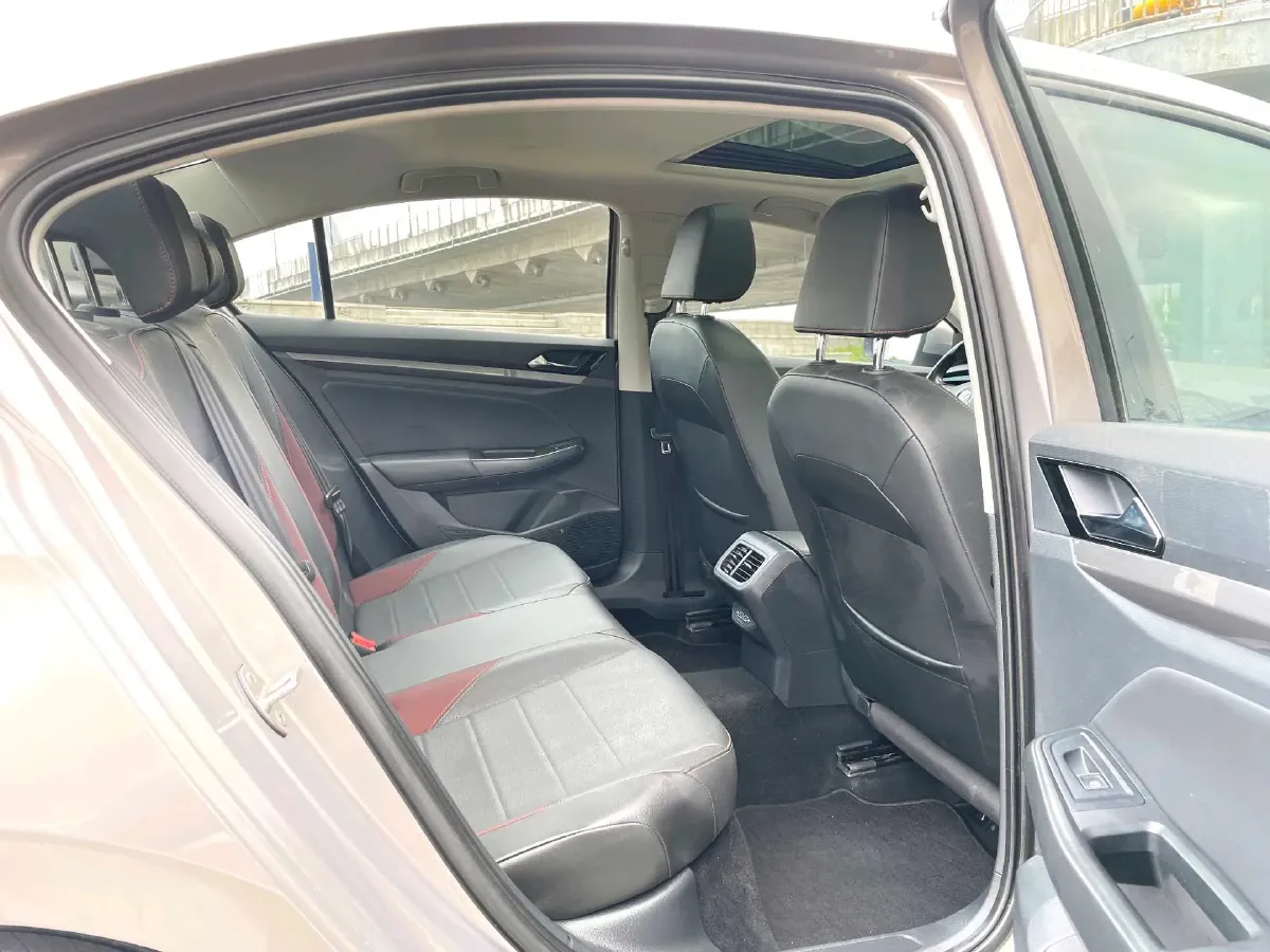 2020 Volkswagen Bora 1.5L 113HP L4 6AT,autocango,china used car exporter,china ev exporter,chinese used car exporter,chinese used ev exporter