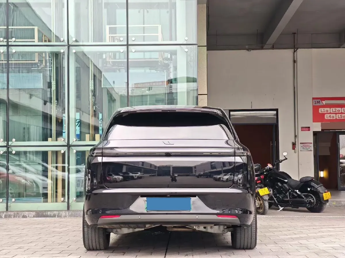 2023 Li L7 Range Extended 154HP REEV 40.9KWH,autocango,china used car exporter,china ev exporter,chinese used car exporter,chinese used ev exporter