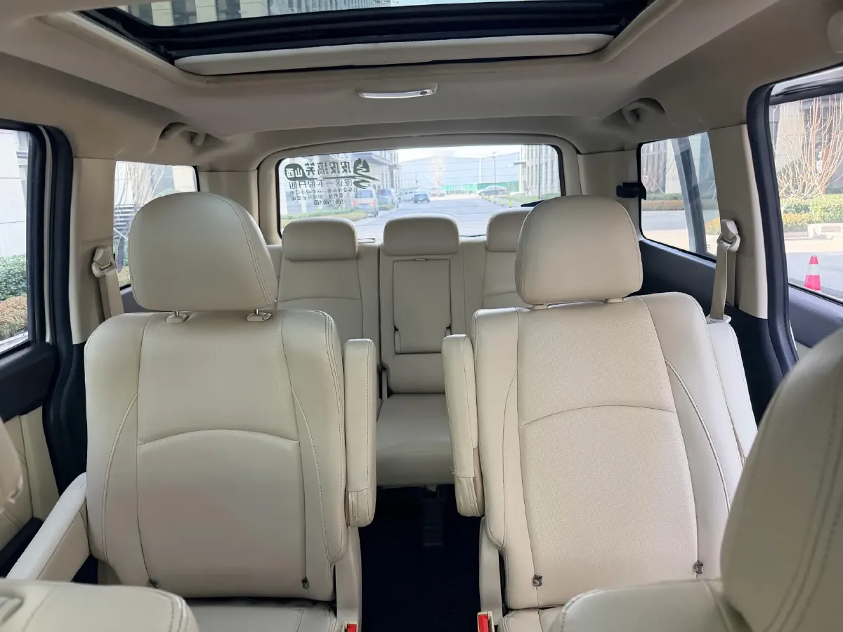 2018 Yema SiPaiKa 1.5L 112HP L4 5MT,autocango,china used car exporter,china ev exporter,chinese used car exporter,chinese used ev exporter