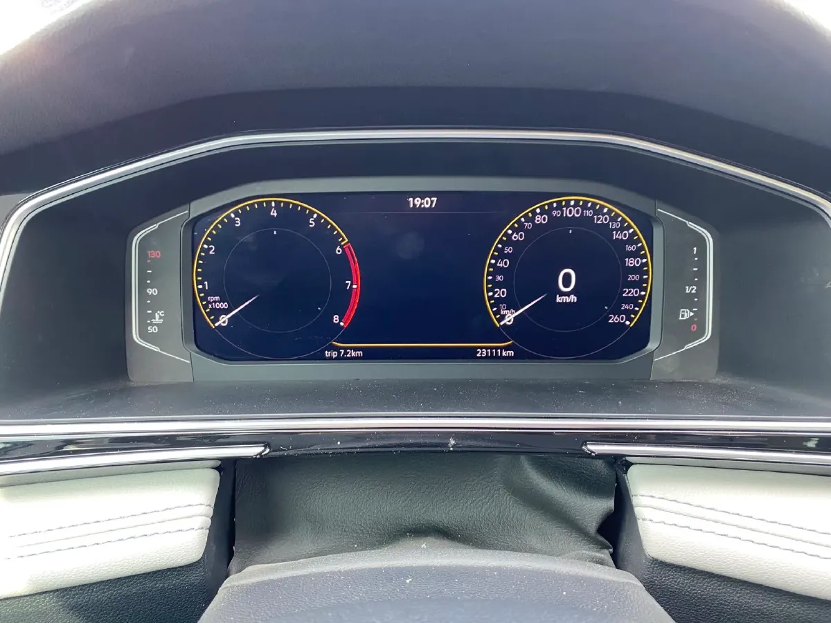 2023 Volkswagen Tiguan L 1.5T 160HP L4 7DCT,autocango,china used car exporter,china ev exporter,chinese used car exporter,chinese used ev exporter