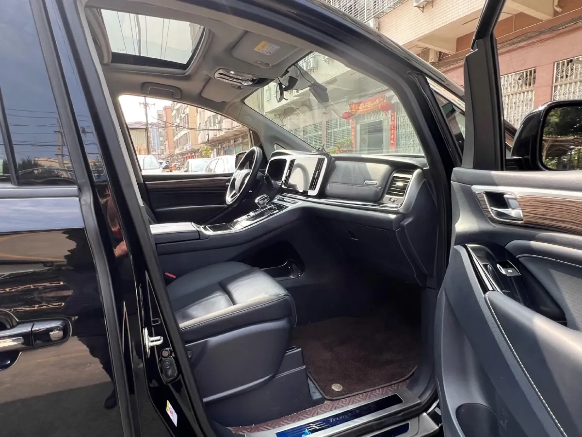 2021 GAC Trumpchi M8 2.0T 252HP L4 8AT,autocango,china used car exporter,china ev exporter,chinese used car exporter,chinese used ev exporter