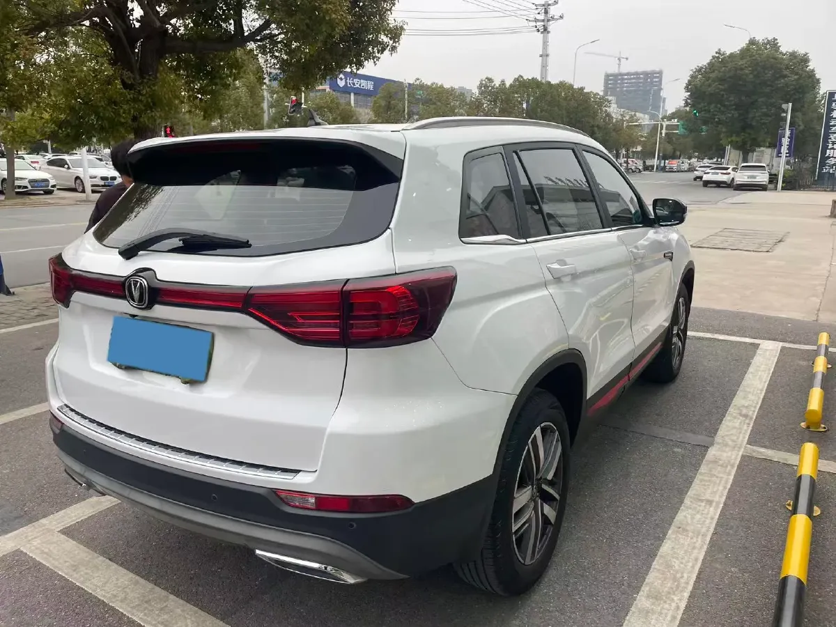 2022 ChangAn CS75 1.5T 180HP L4 7DCT,autocango,china used car exporter,china ev exporter,chinese used car exporter,chinese used ev exporter