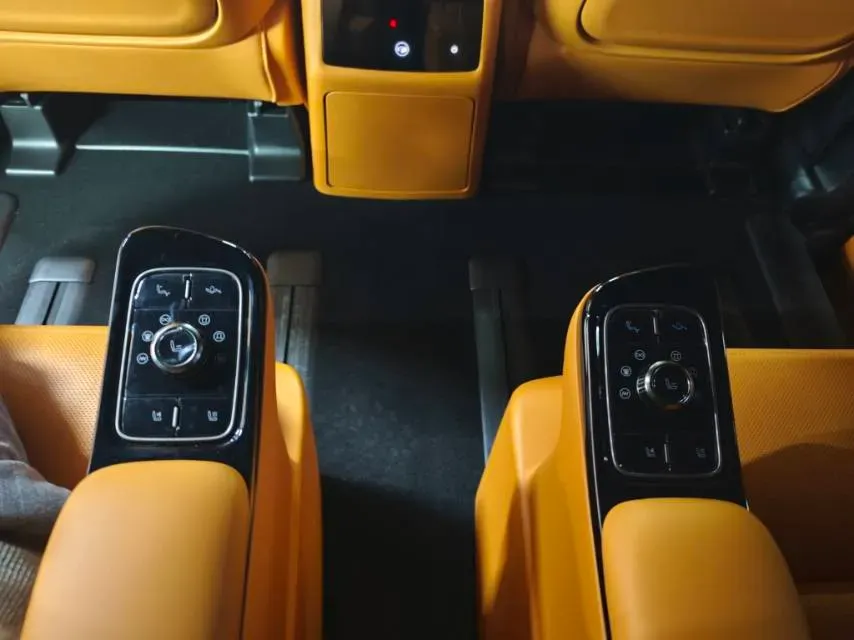 2024 Voyah ZhuiGuang 1.5T 136HP L4 PHEV 43KWH,autocango,china used car exporter,china ev exporter,chinese used car exporter,chinese used ev exporter