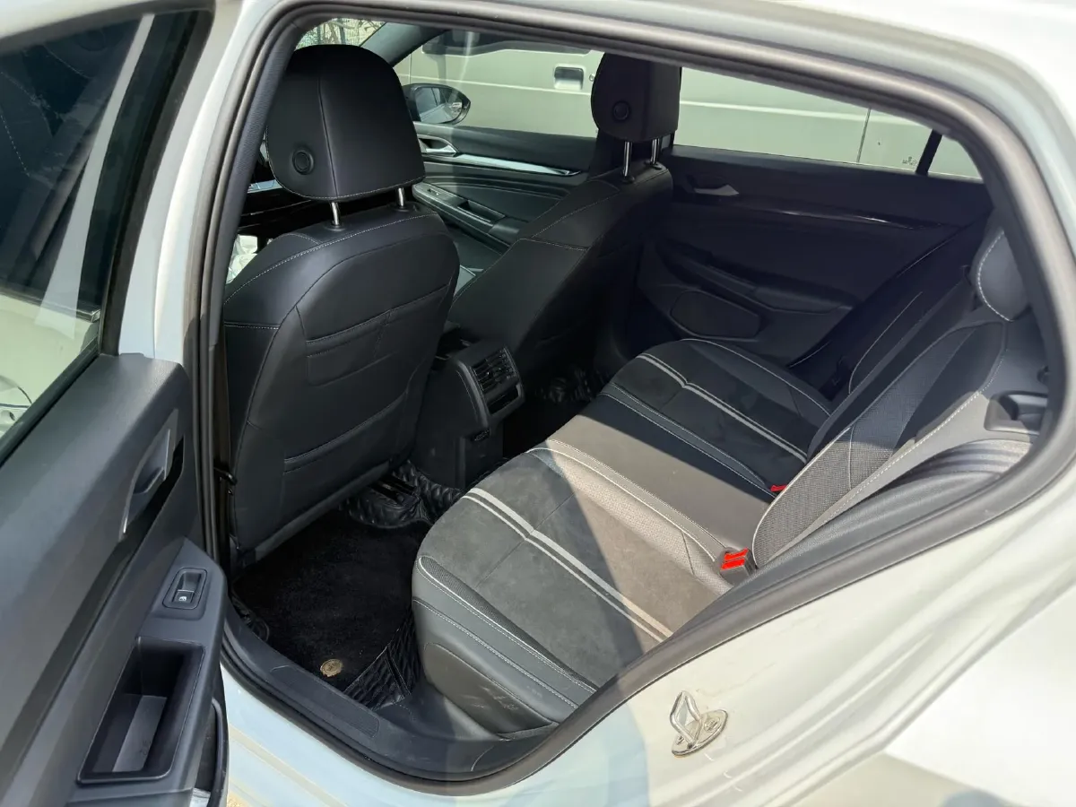 2021 Volkswagen Golf 1.4T 150HP L4 7DCT,autocango,china used car exporter,china ev exporter,chinese used car exporter,chinese used ev exporter