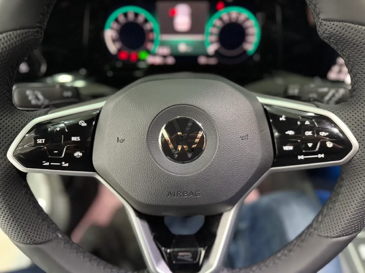 2023 Volkswagen Golf 1.4T 150HP L4 7DCT,autocango,china used car exporter,china ev exporter,chinese used car exporter,chinese used ev exporter