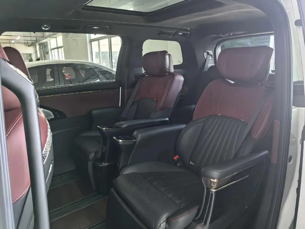 2023 GAC Trumpchi M8 2.0T 252HP L4 8AT,autocango,china used car exporter,china ev exporter,chinese used car exporter,chinese used ev exporter