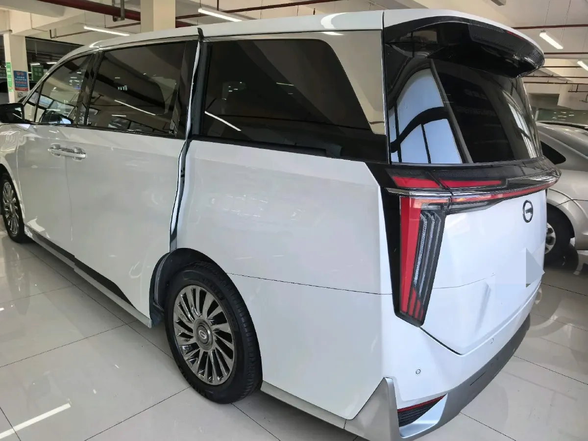 2023 GAC Trumpchi M8 2.0T 252HP L4 8AT,autocango,china used car exporter,china ev exporter,chinese used car exporter,chinese used ev exporter