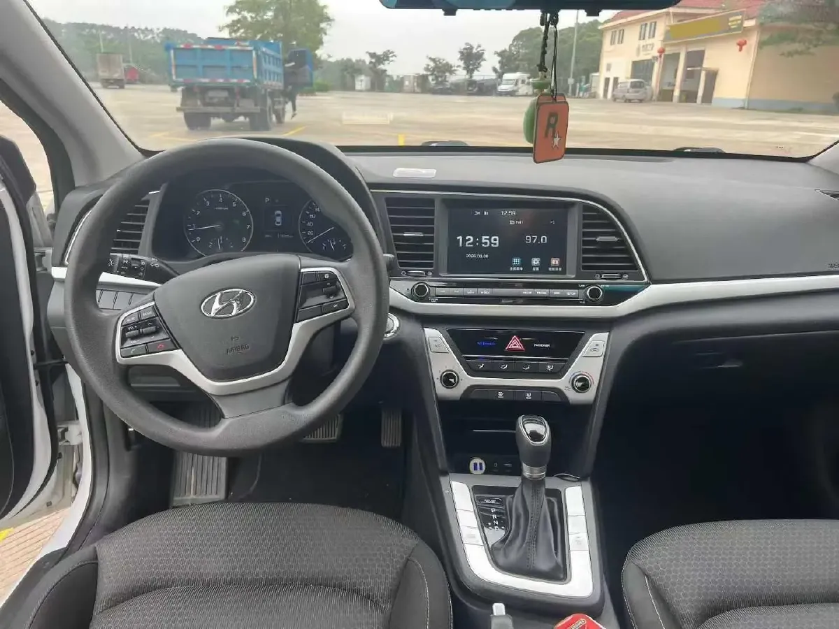 2016 Hyundai Elantra 1.6L 130HP L4 6AT,autocango,china used car exporter,china ev exporter,chinese used car exporter,chinese used ev exporter