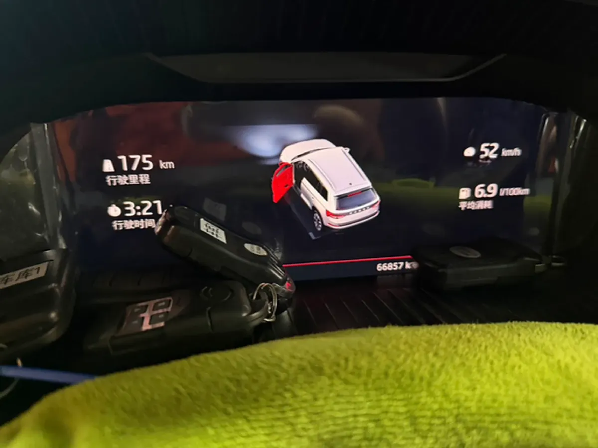 2022 Skoda Kodiak 2.0T 186HP L4 7DCT,autocango,china used car exporter,china ev exporter,chinese used car exporter,chinese used ev exporter