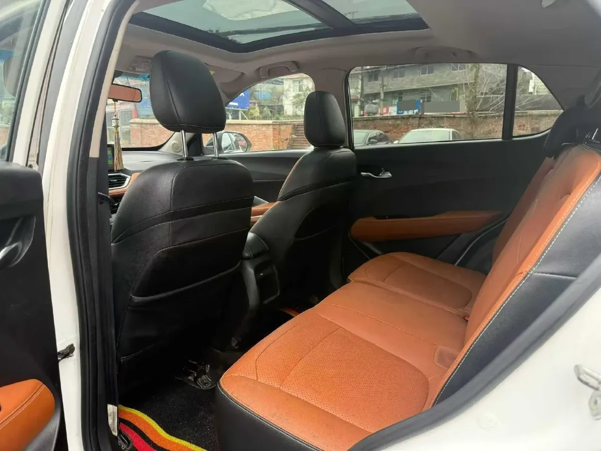 2017 HaiMa S5 Young Edition 1.6L 122HP L4 5MT,autocango,china used car exporter,china ev exporter,chinese used car exporter,chinese used ev exporter