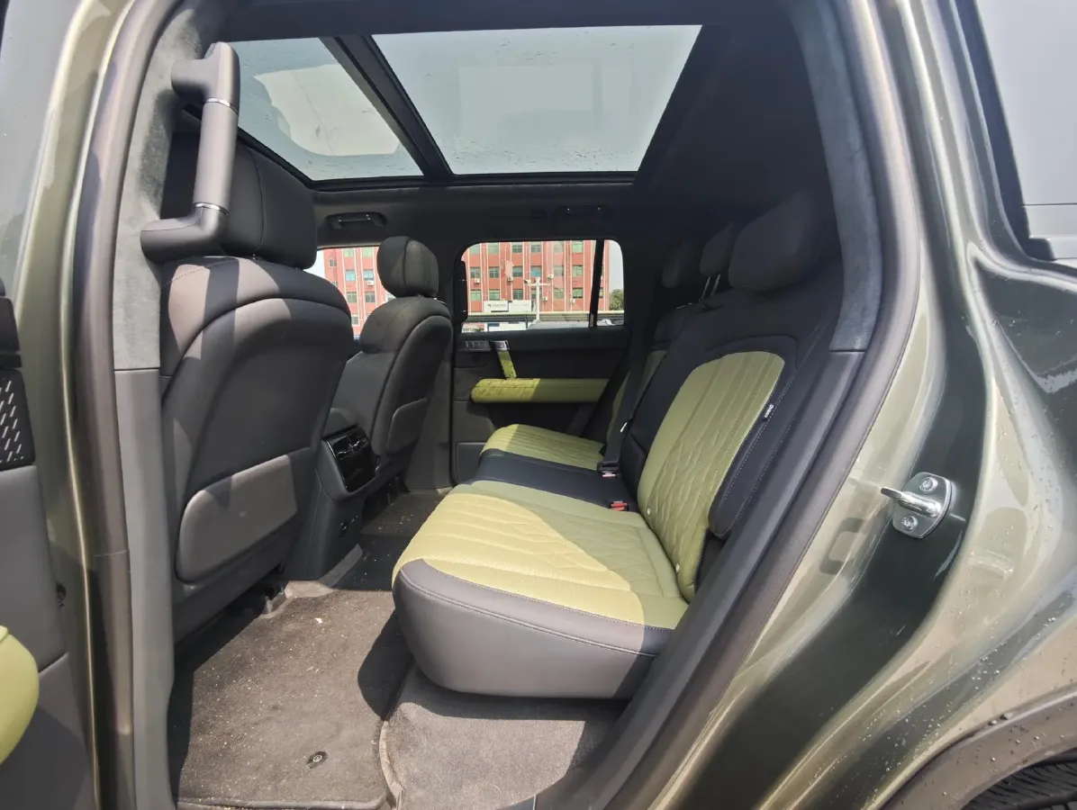 2025 Jetour Zongheng G700 2.0T 211HP L4 2DHT PHEV,autocango,china used car exporter,china ev exporter,chinese used car exporter,chinese used ev exporter