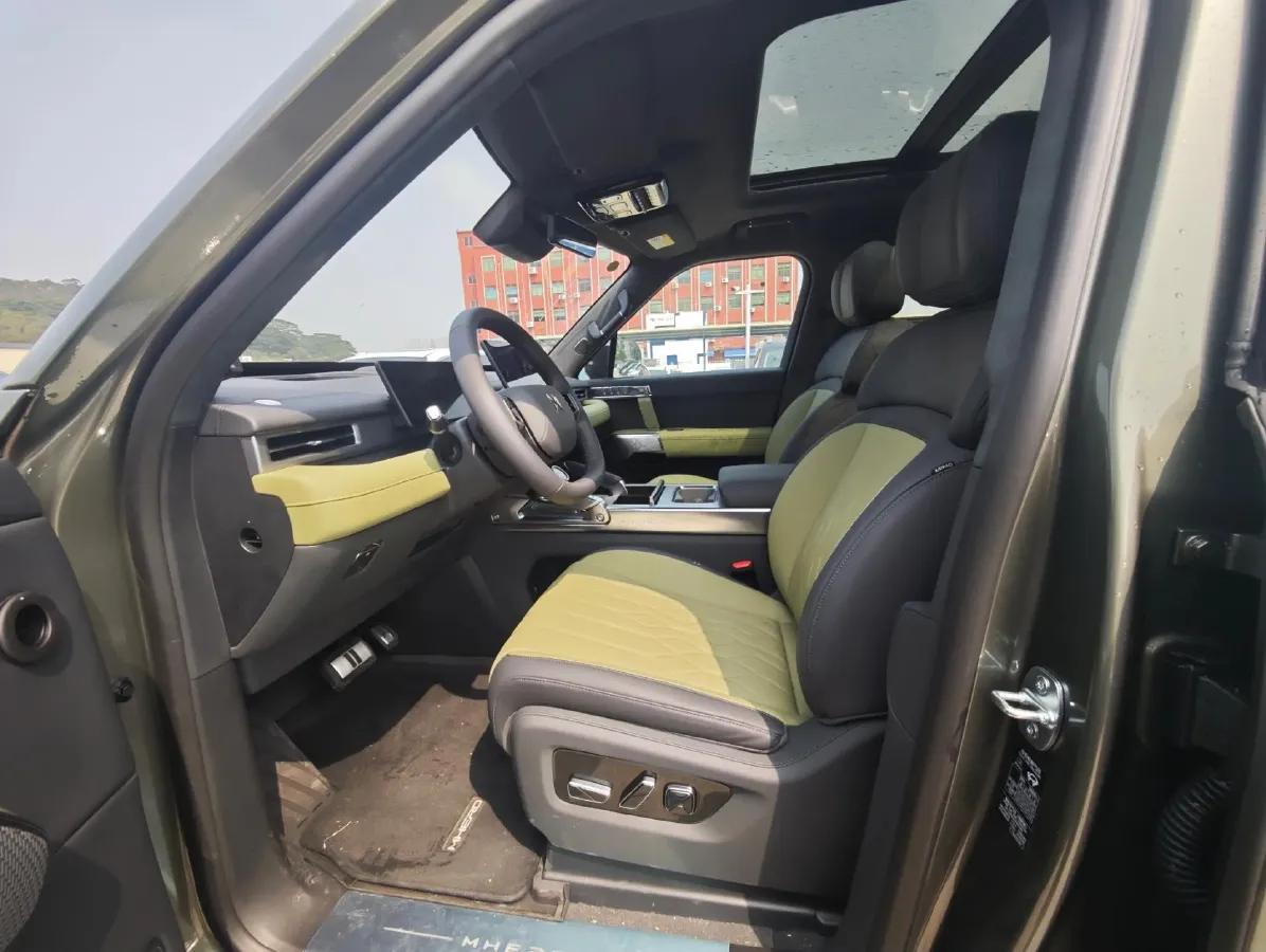 2025 Jetour Zongheng G700 2.0T 211HP L4 2DHT PHEV,autocango,china used car exporter,china ev exporter,chinese used car exporter,chinese used ev exporter