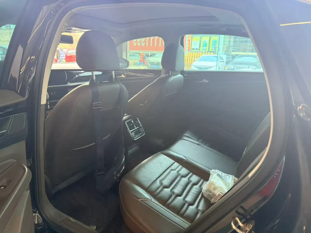 2020 Volkswagen Passat 2.0T 186HP L4 7DCT,autocango,china used car exporter,china ev exporter,chinese used car exporter,chinese used ev exporter