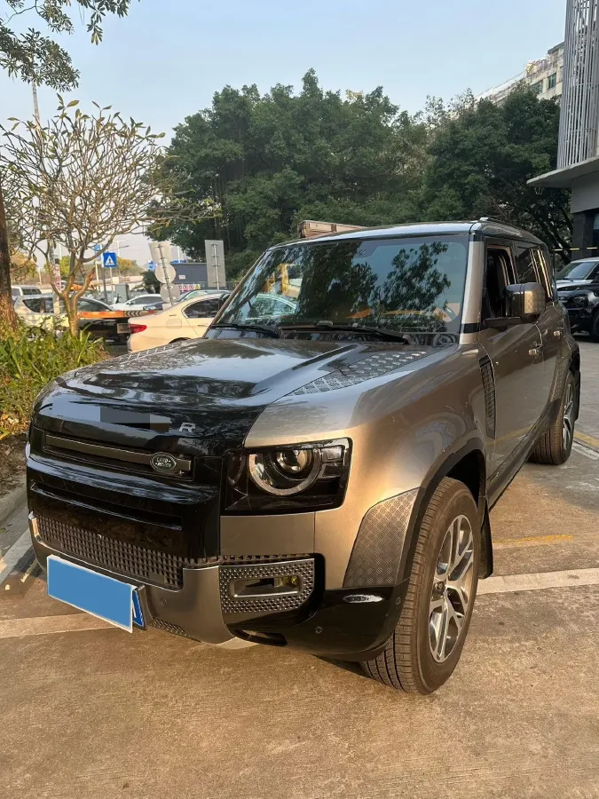 2022 Land Rover Defender 3.0T 400HP L6 8AT,autocango,china used car exporter,china ev exporter,chinese used car exporter,chinese used ev exporter