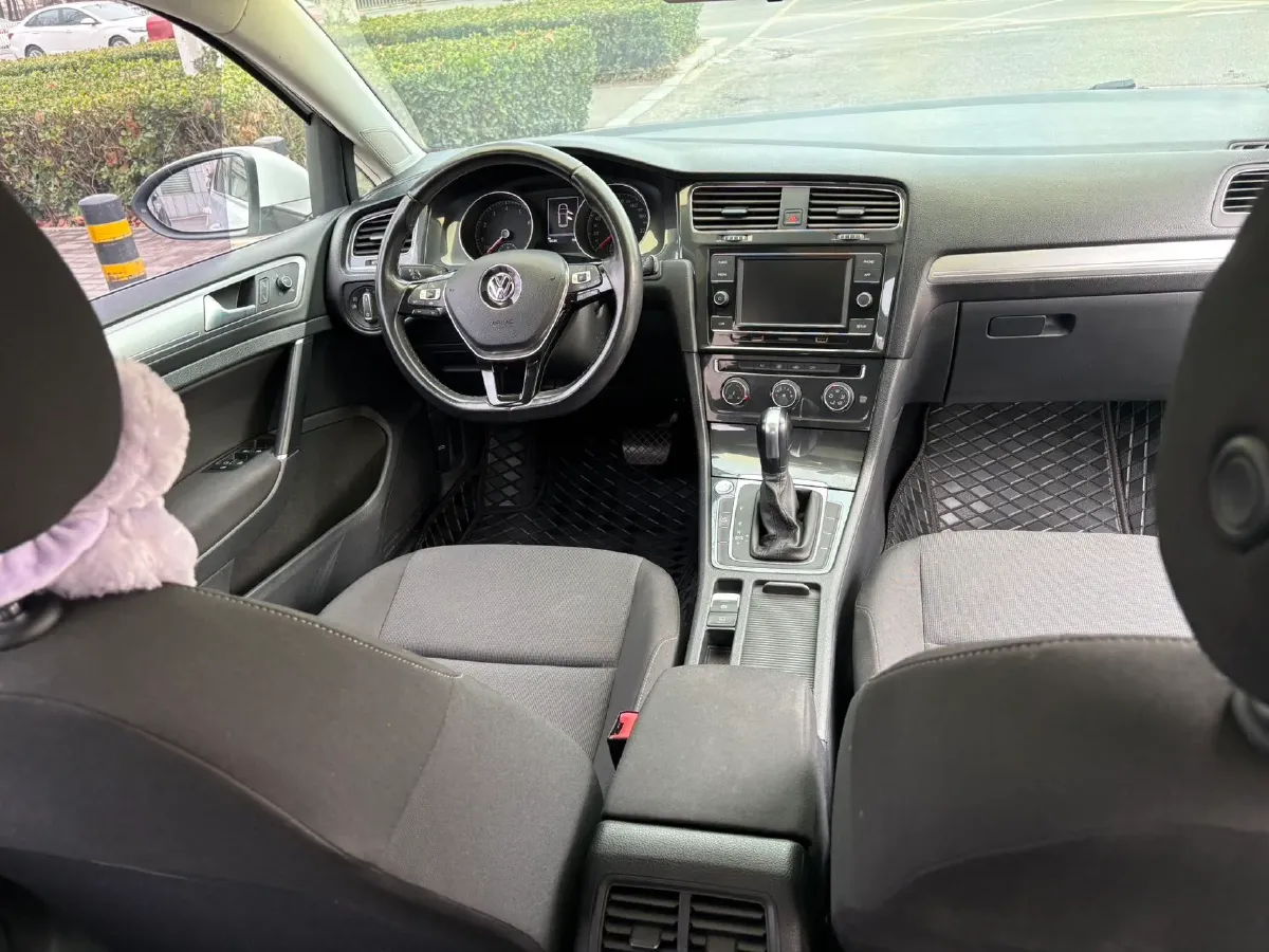 2020 Volkswagen Golf 1.2T 116HP L4 7DCT,autocango,china used car exporter,china ev exporter,chinese used car exporter,chinese used ev exporter