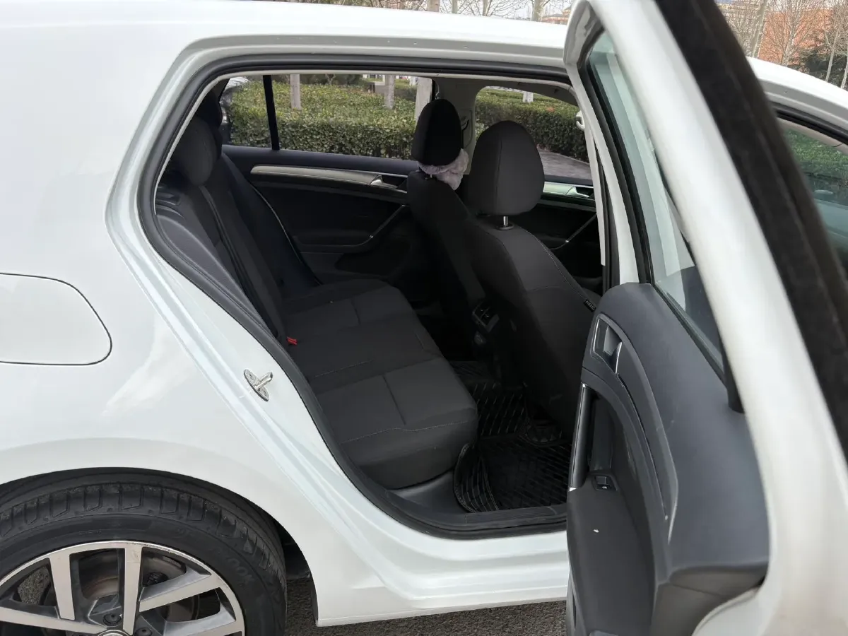 2020 Volkswagen Golf 1.2T 116HP L4 7DCT,autocango,china used car exporter,china ev exporter,chinese used car exporter,chinese used ev exporter