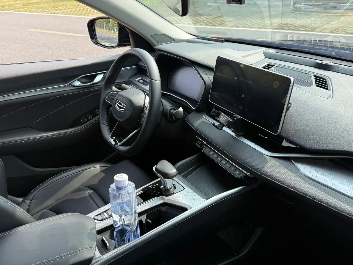 2021 Geely Preface 2.0T 190HP L4 7DCT,autocango,china used car exporter,china ev exporter,chinese used car exporter,chinese used ev exporter