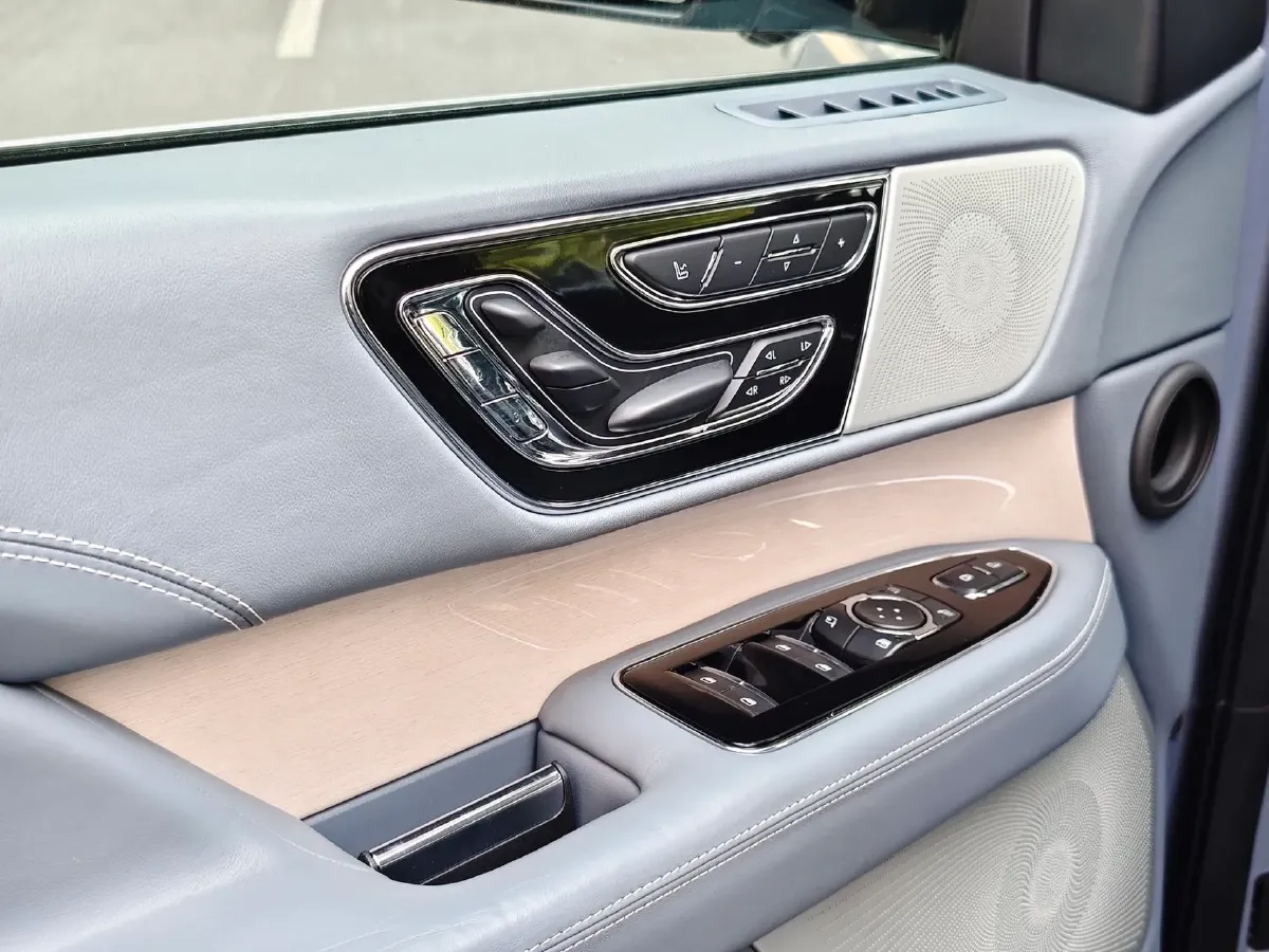 2020 Lincoln Navigator 3.5T 388HP V6 10AT,autocango,china used car exporter,china ev exporter,chinese used car exporter,chinese used ev exporter