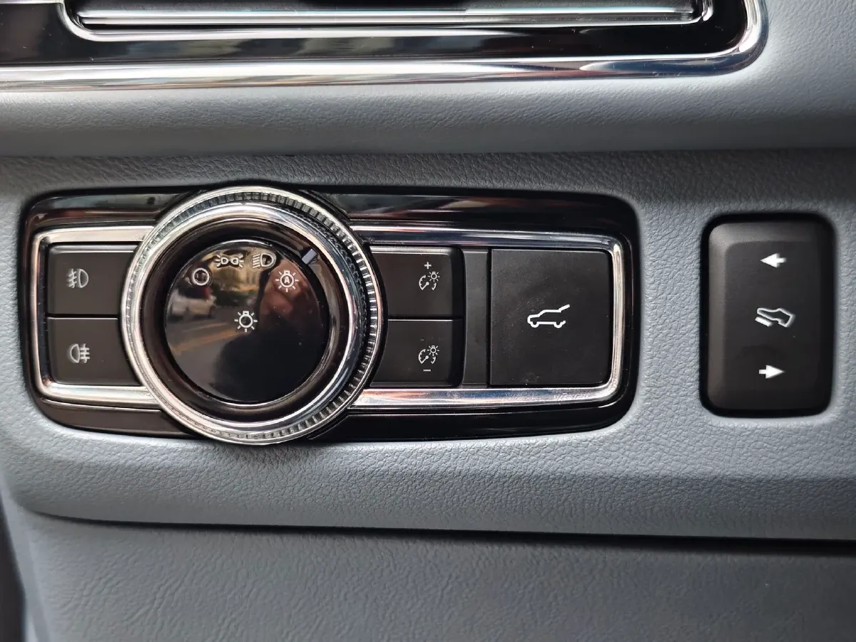 2020 Lincoln Navigator 3.5T 388HP V6 10AT,autocango,china used car exporter,china ev exporter,chinese used car exporter,chinese used ev exporter