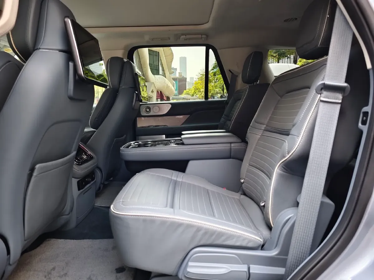 2020 Lincoln Navigator 3.5T 388HP V6 10AT,autocango,china used car exporter,china ev exporter,chinese used car exporter,chinese used ev exporter