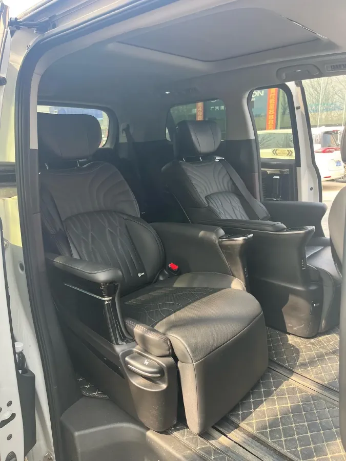 2024 GAC Trumpchi M8 2.0T 190HP L4 2DHT Hybrid,autocango,china used car exporter,china ev exporter,chinese used car exporter,chinese used ev exporter