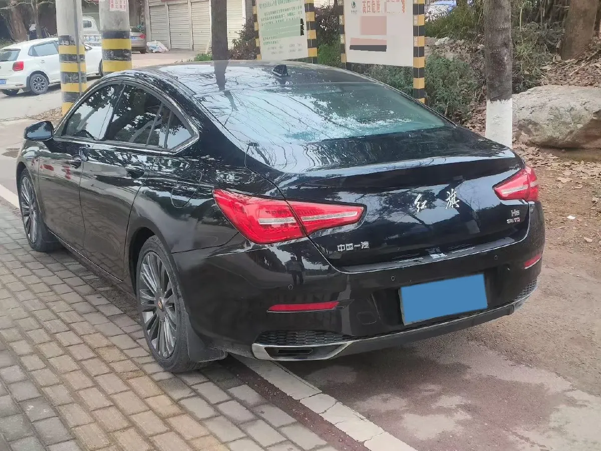 2020 HongQi H5 1.8T 197HP L4 6AT,autocango,china used car exporter,china ev exporter,chinese used car exporter,chinese used ev exporter