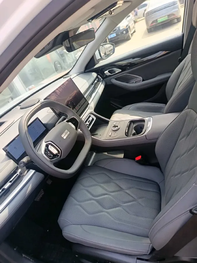 2025 Geely Galaxy A7 1.5L 112HP L4 1DHT PHEV,autocango,china used car exporter,china ev exporter,chinese used car exporter,chinese used ev exporter