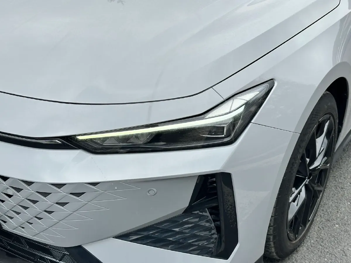 2024 ChangAn UNI-V 1.5T 188HP L4 7DCT,autocango,china used car exporter,china ev exporter,chinese used car exporter,chinese used ev exporter