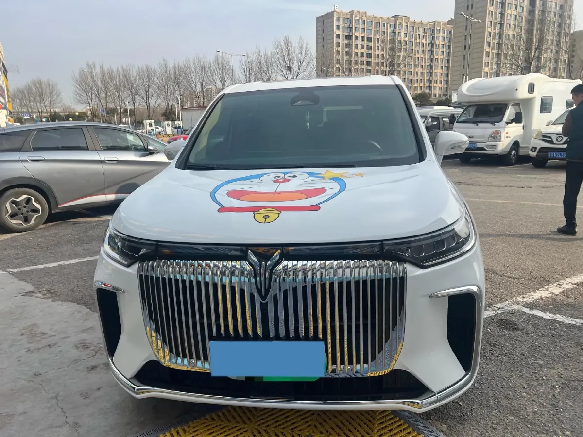 2025 Voyah Dream 1.5T 150HP L4 PHEV 41.7KWH,autocango,china used car exporter,china ev exporter,chinese used car exporter,chinese used ev exporter