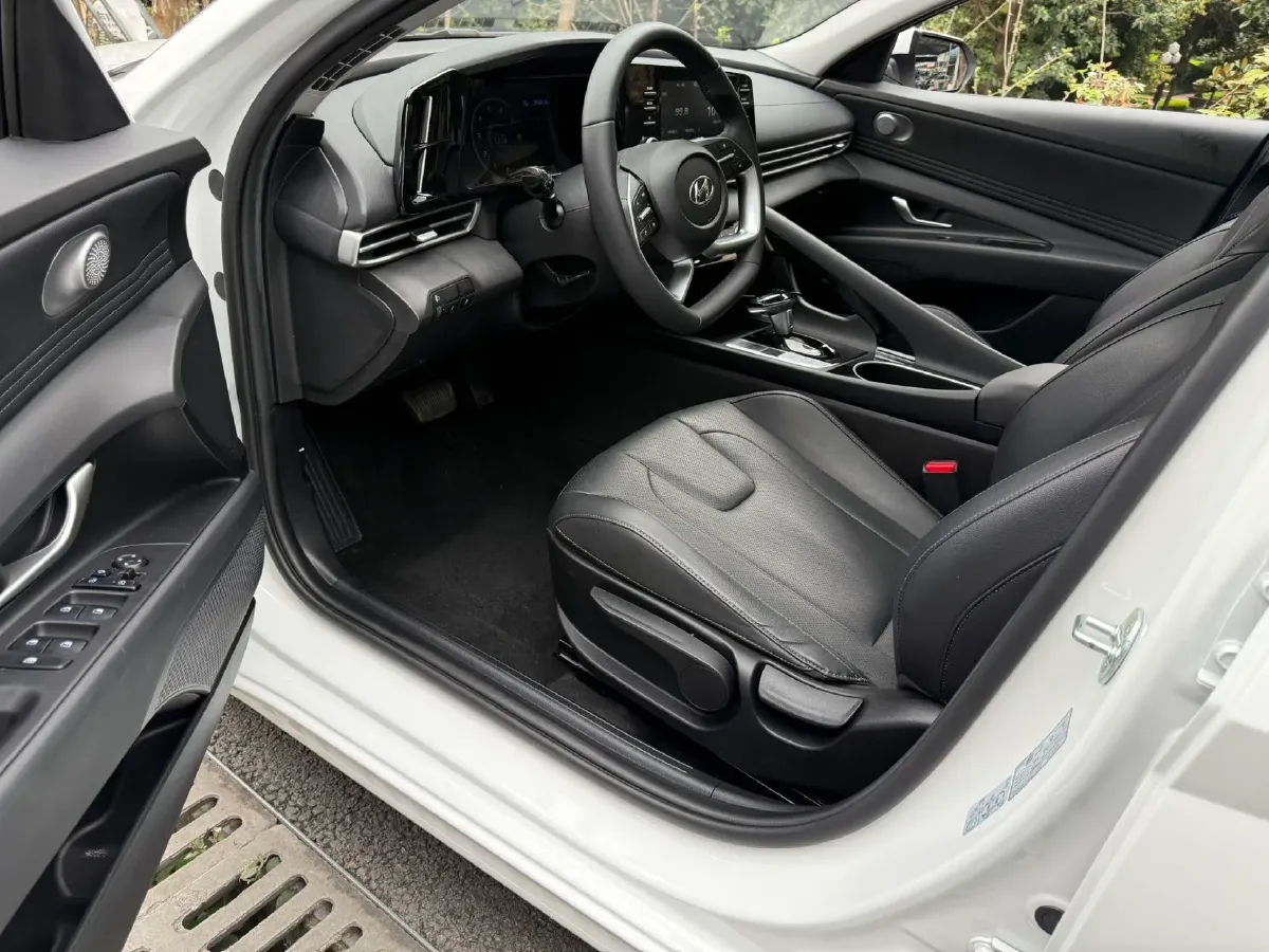 2022 Hyundai Elantra 1.5L 115HP L4 CVT,autocango,china used car exporter,china ev exporter,chinese used car exporter,chinese used ev exporter