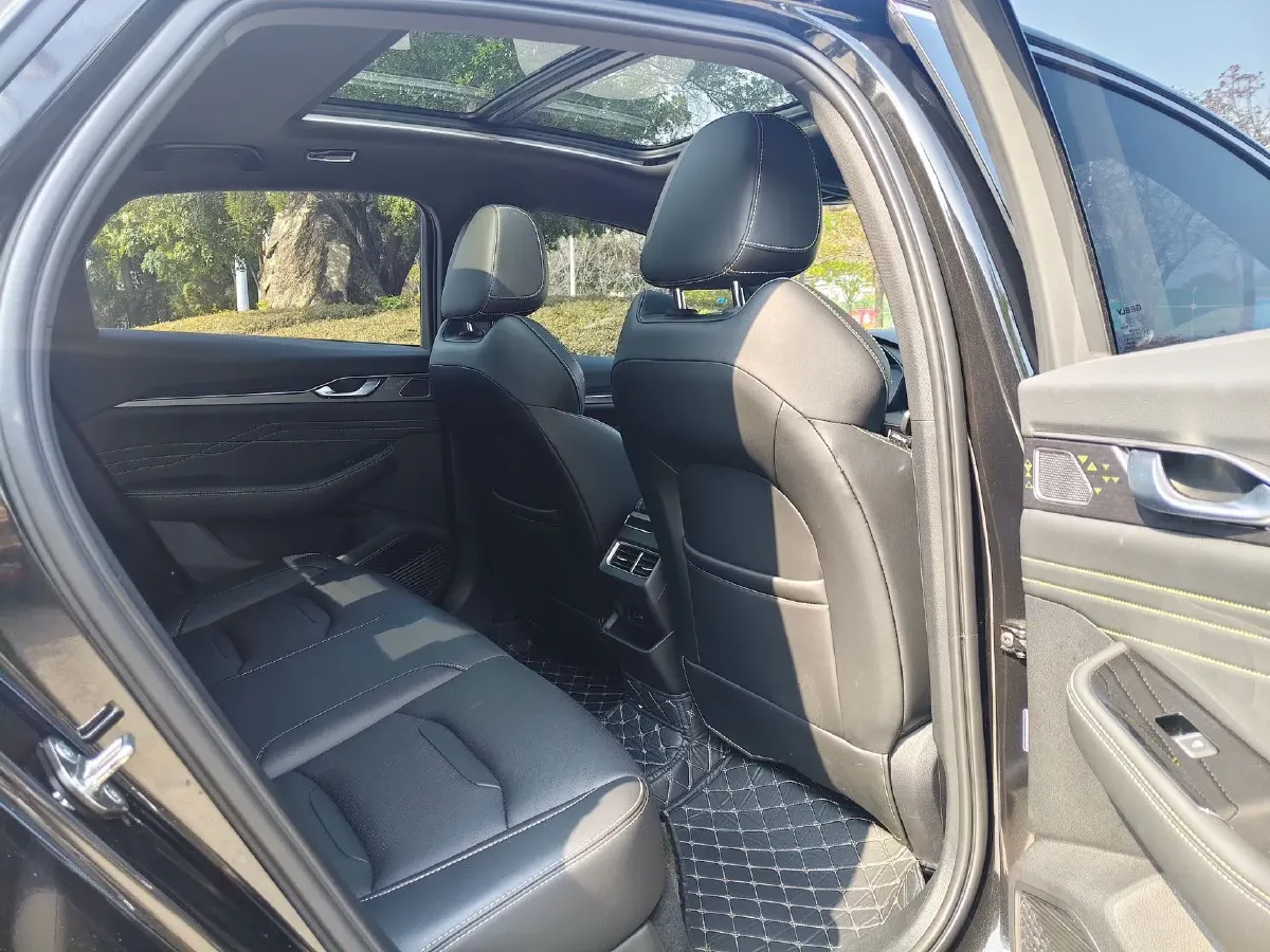 2023 Geely Preface 1.5T 181HP L4 7DCT,autocango,china used car exporter,china ev exporter,chinese used car exporter,chinese used ev exporter