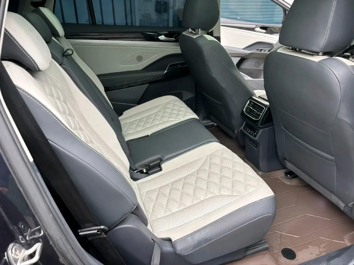 2021 Volkswagen ID.6 Crozz BEV 84.8KWH,autocango,china used car exporter,china ev exporter,chinese used car exporter,chinese used ev exporter