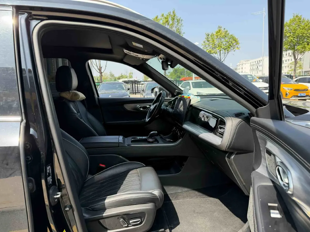 2022 GAC Trumpchi GS8 2.0T 252HP L4 8AT,autocango,china used car exporter,china ev exporter,chinese used car exporter,chinese used ev exporter