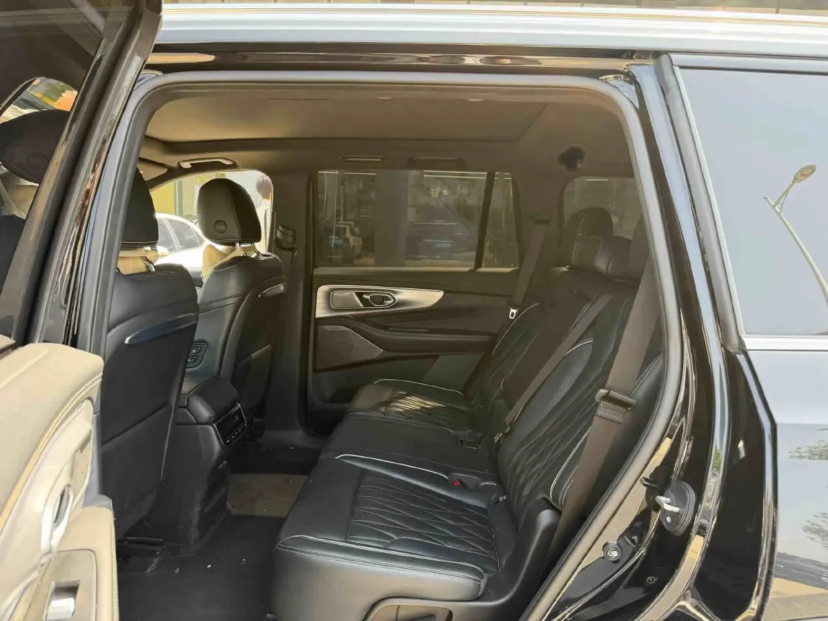 2022 GAC Trumpchi GS8 2.0T 252HP L4 8AT,autocango,china used car exporter,china ev exporter,chinese used car exporter,chinese used ev exporter