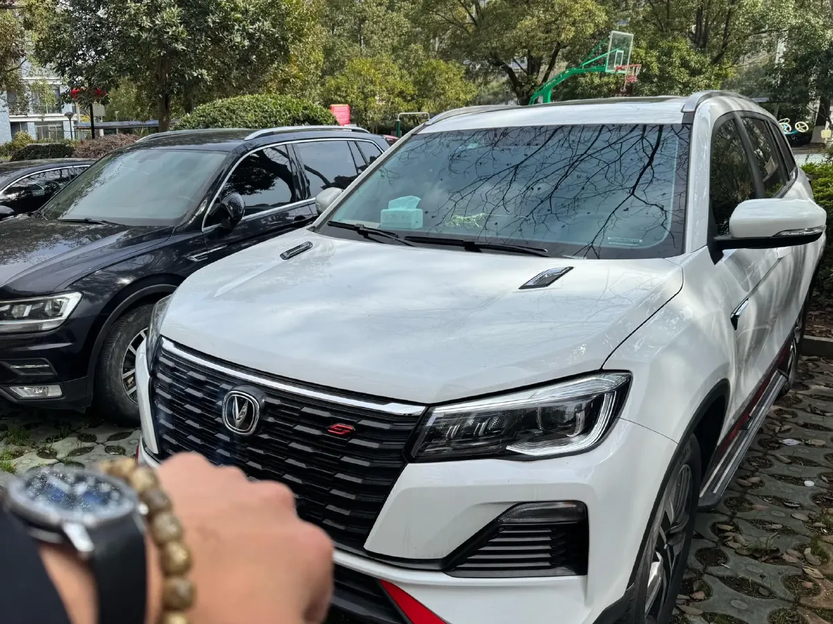 2022 ChangAn CS75 1.5T 180HP L4 7DCT,autocango,china used car exporter,china ev exporter,chinese used car exporter,chinese used ev exporter