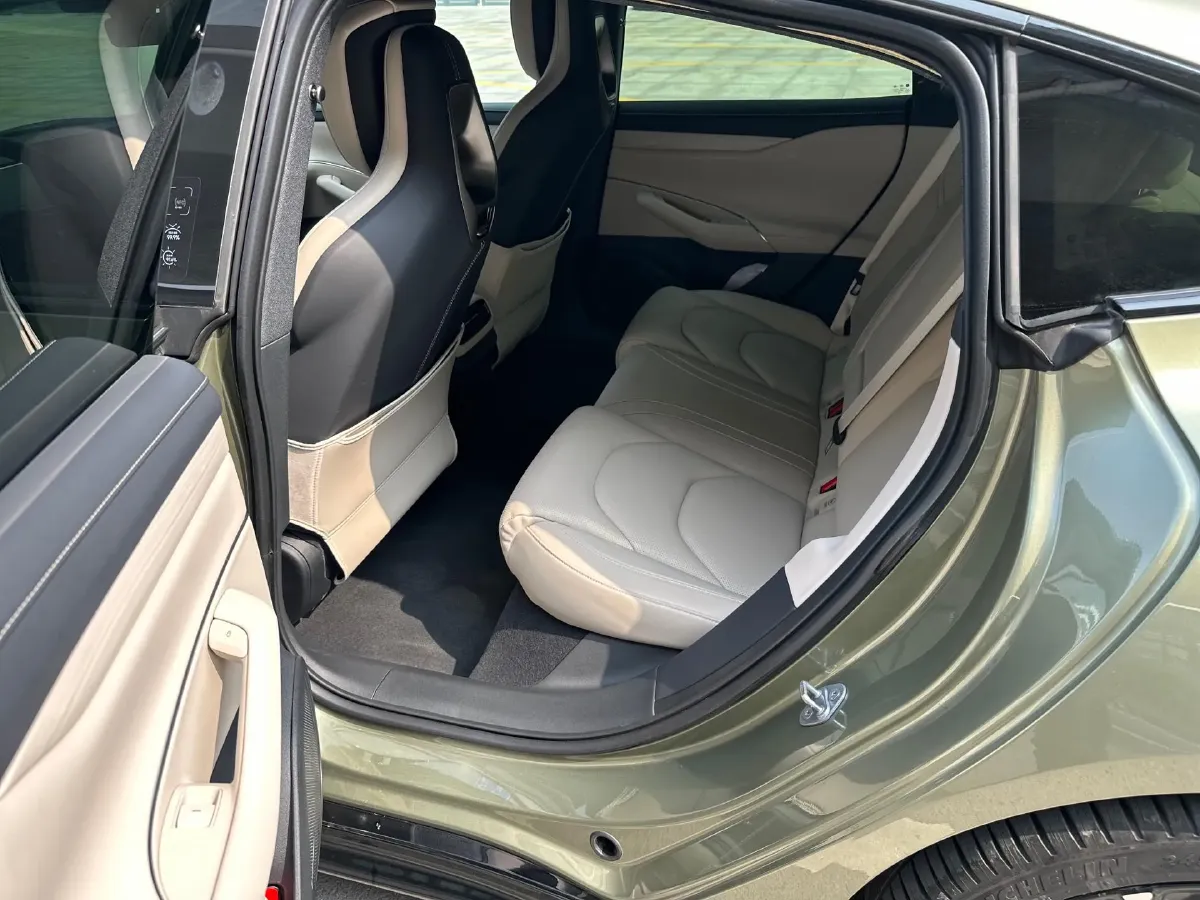 2024 MI SU7 BEV 94.3KWH,autocango,china used car exporter,china ev exporter,chinese used car exporter,chinese used ev exporter