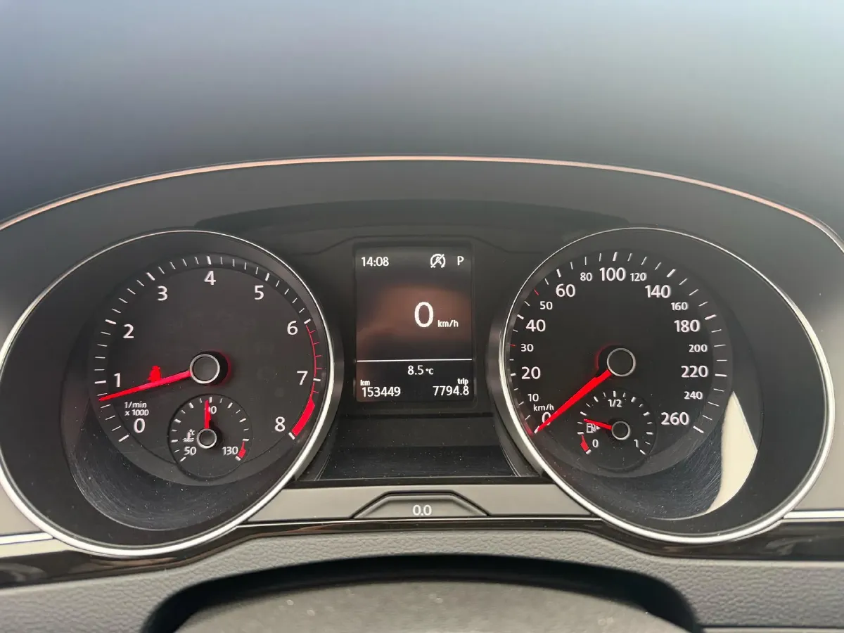 2018 Volkswagen Magotan 1.8T 180HP L4 7DCT,autocango,china used car exporter,china ev exporter,chinese used car exporter,chinese used ev exporter