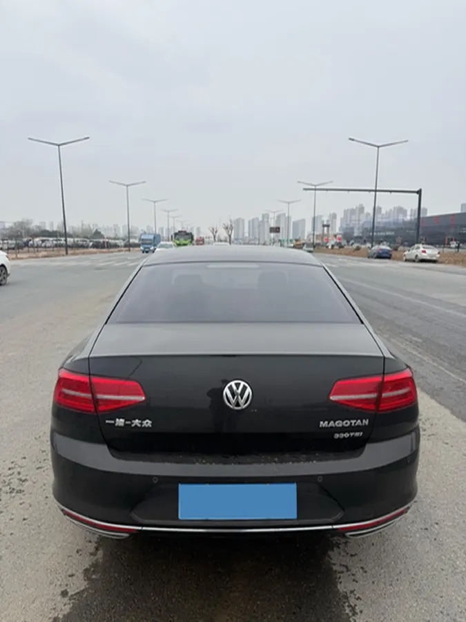 2018 Volkswagen Magotan 1.8T 180HP L4 7DCT,autocango,china used car exporter,china ev exporter,chinese used car exporter,chinese used ev exporter
