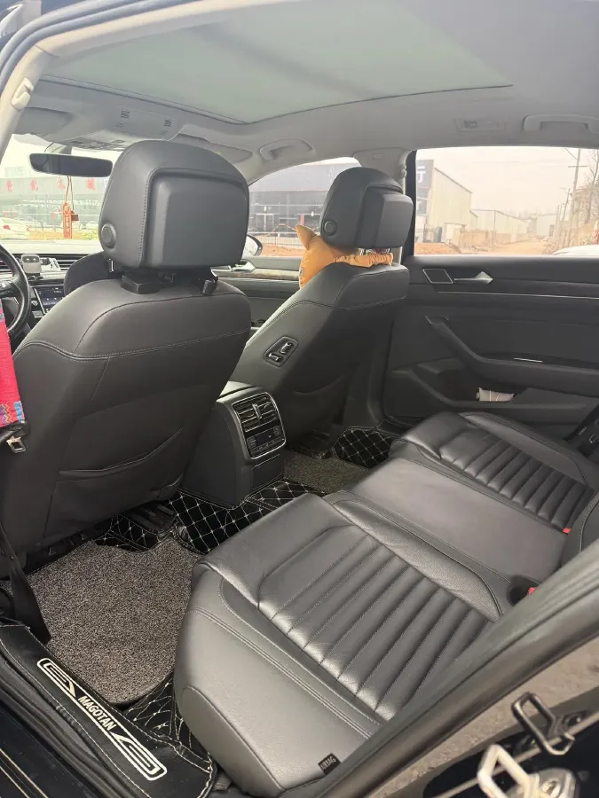 2018 Volkswagen Magotan 1.8T 180HP L4 7DCT,autocango,china used car exporter,china ev exporter,chinese used car exporter,chinese used ev exporter