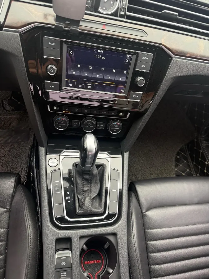 2018 Volkswagen Magotan 1.8T 180HP L4 7DCT,autocango,china used car exporter,china ev exporter,chinese used car exporter,chinese used ev exporter