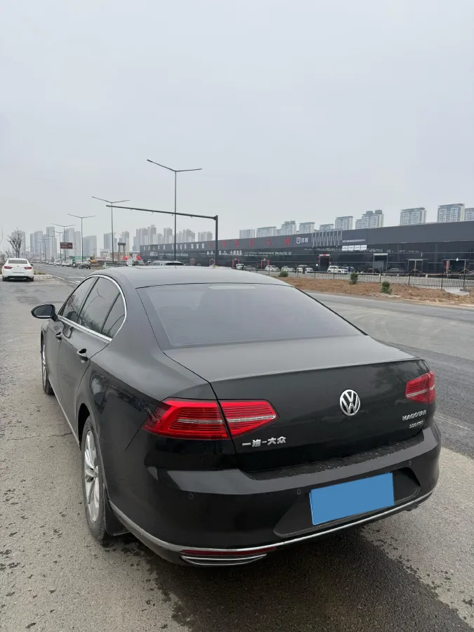 2018 Volkswagen Magotan 1.8T 180HP L4 7DCT,autocango,china used car exporter,china ev exporter,chinese used car exporter,chinese used ev exporter