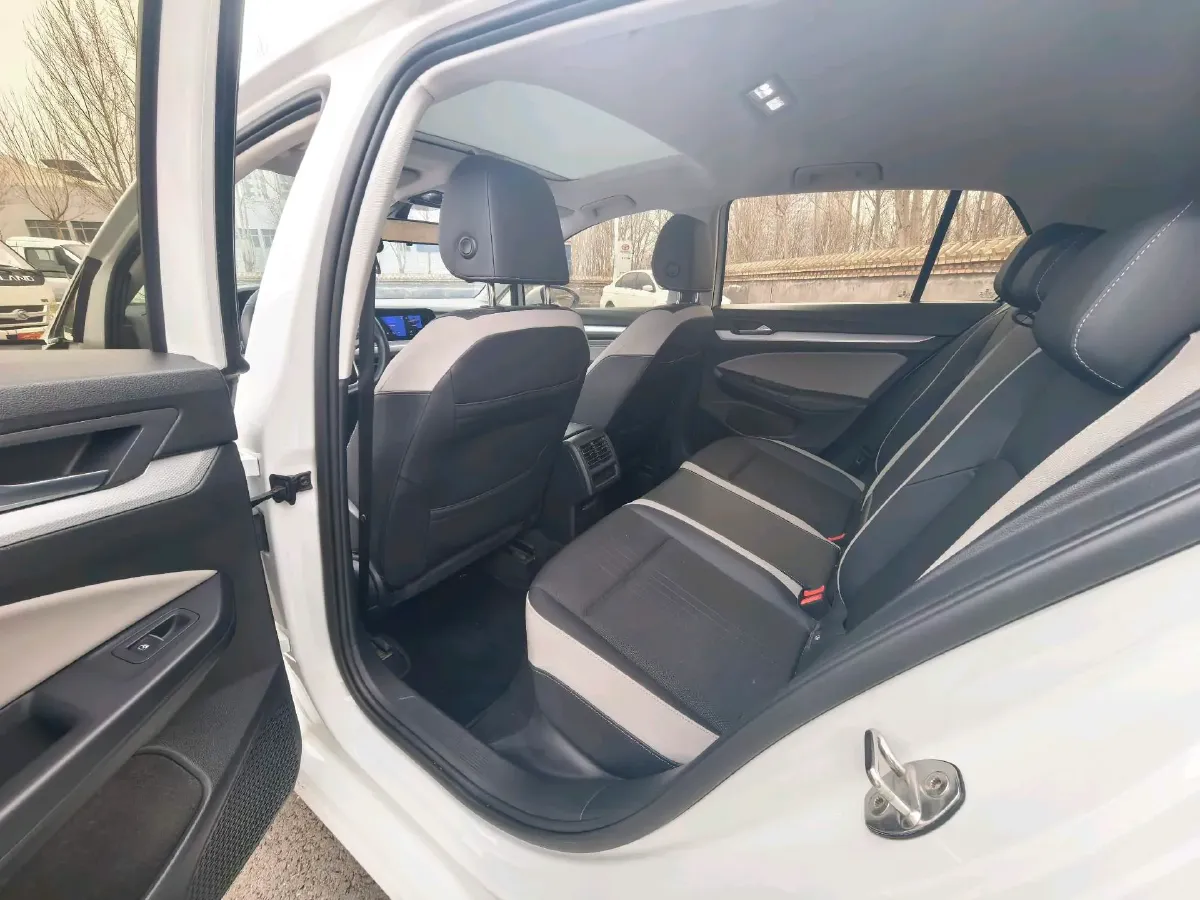 2021 Volkswagen Golf 1.4T 150HP L4 7DCT,autocango,china used car exporter,china ev exporter,chinese used car exporter,chinese used ev exporter