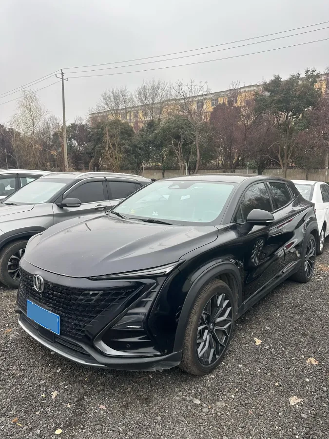 2022 ChangAn UNI-T 1.5T 188HP L4 7DCT,autocango,china used car exporter,china ev exporter,chinese used car exporter,chinese used ev exporter
