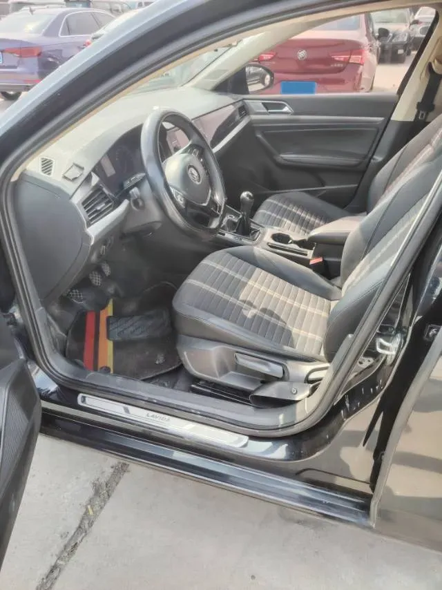 2019 Volkswagen Lavida 1.5L 113HP L4 5MT,autocango,china used car exporter,china ev exporter,chinese used car exporter,chinese used ev exporter