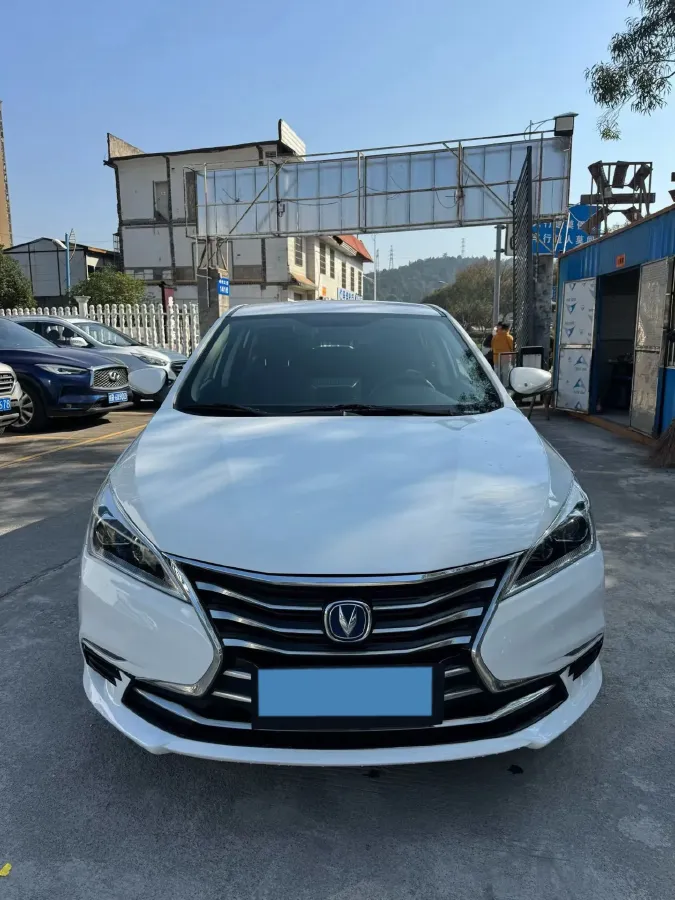 2021 ChangAn Eado DT 1.6L 125HP L4 5MT,autocango,china used car exporter,china ev exporter,chinese used car exporter,chinese used ev exporter
