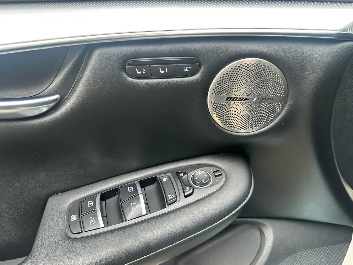 2020 Infiniti QX50 2.0T 272HP L4 CVT,autocango,china used car exporter,china ev exporter,chinese used car exporter,chinese used ev exporter