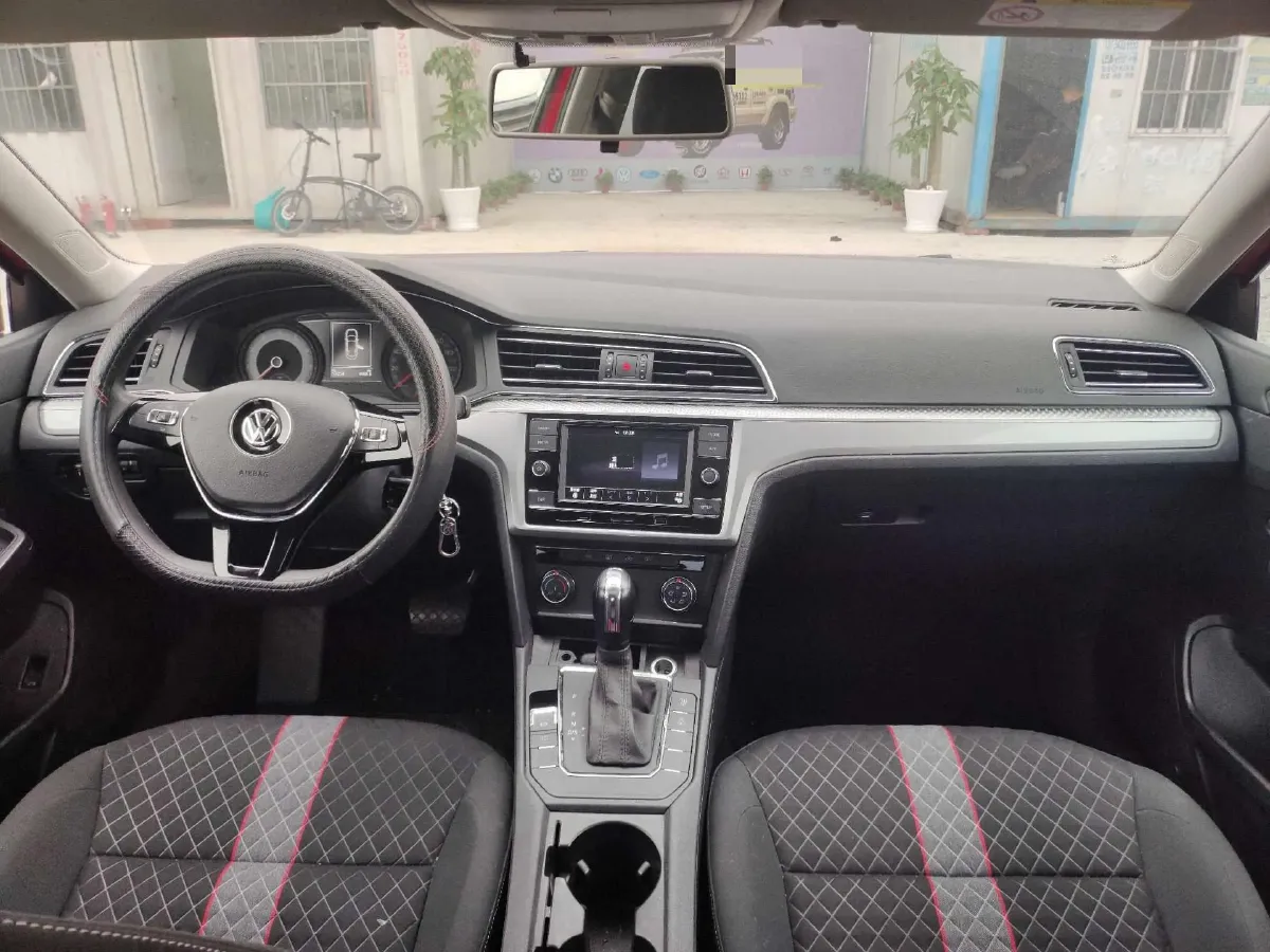 2019 Volkswagen T-Cross 1.4T 150HP L4 7DCT,autocango,china used car exporter,china ev exporter,chinese used car exporter,chinese used ev exporter